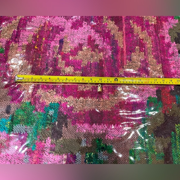 Elegant Gold Necklace with Colorful Pendant - Picture 10 of 11